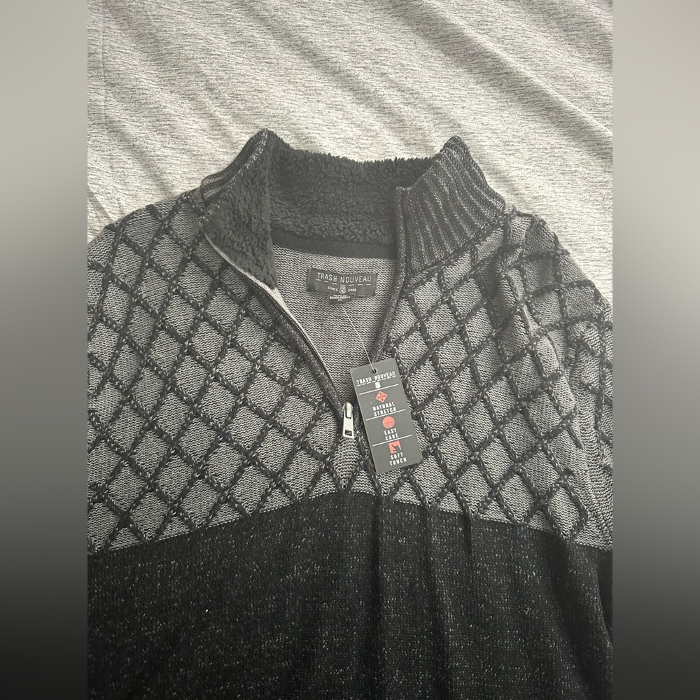 Trash Nouveau men’s quarter zip - medium